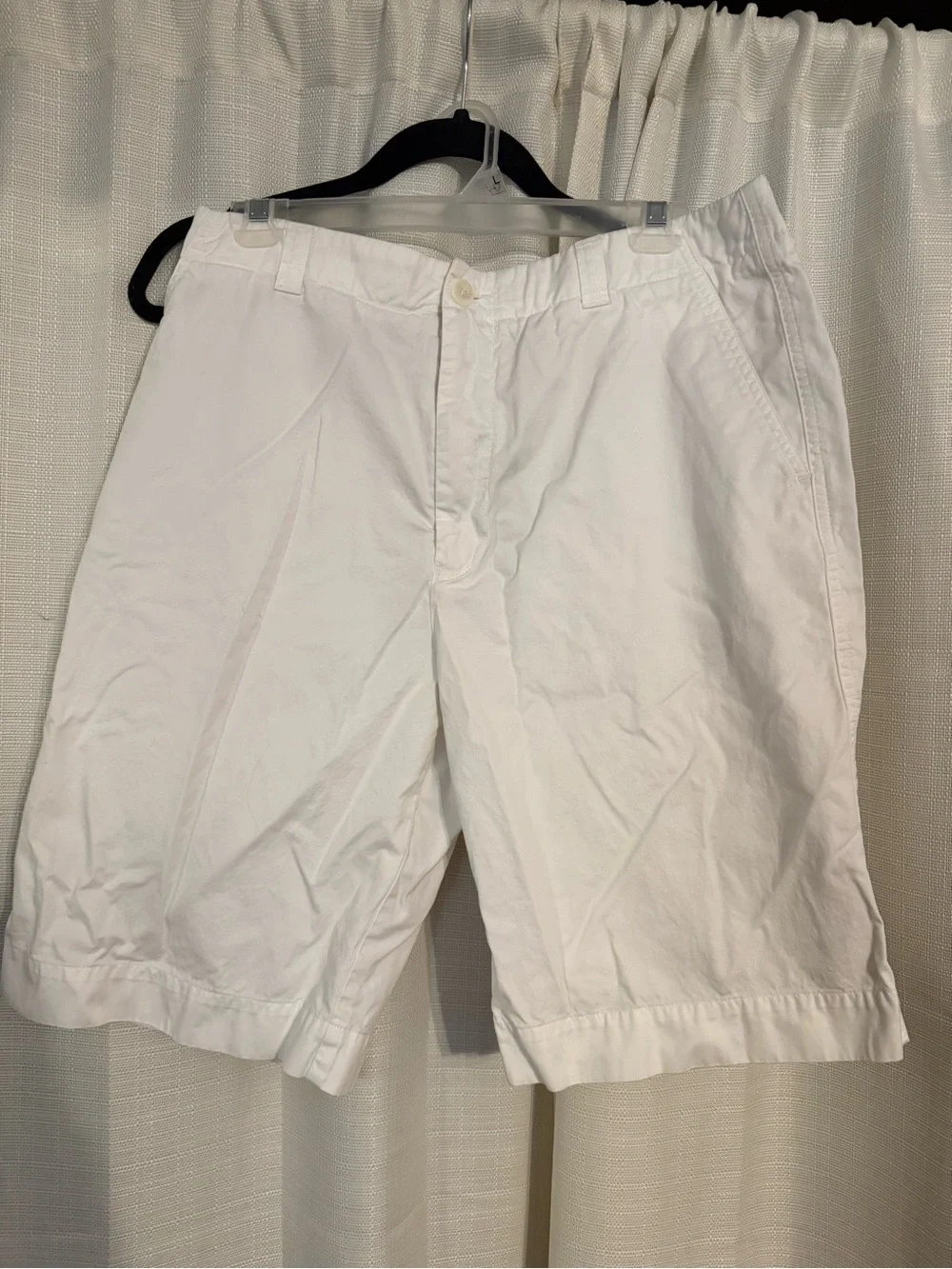 Lacoste White Men's Flat Front Cotton Shorts